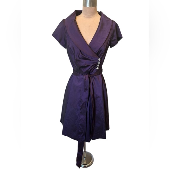 Julian Taylor Purple Satin Wrap Cocktail Dress Rhinestone Buttons Women’s Size 6 - Picture 1 of 7